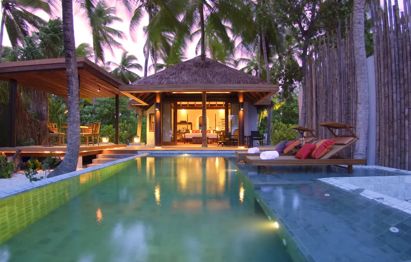 Фото обои дом, пальмы, бассейн, Мальдивы, экзотика, бунгало