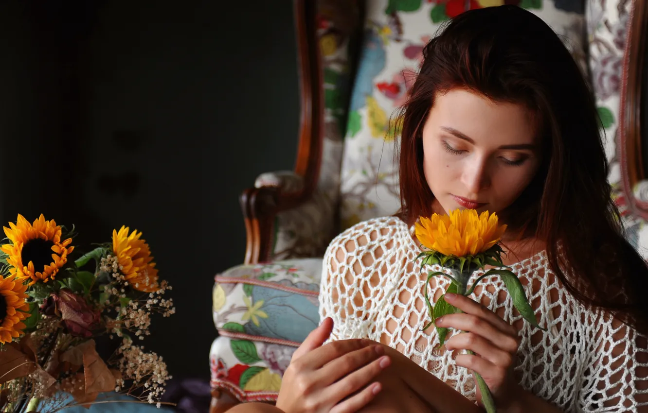 Фото обои Flower, Flowers, Long hair, Chair, Look, Pose, Sunflower, Auburn