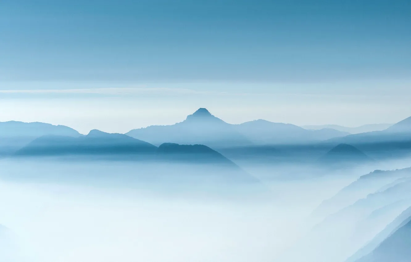 Фото обои облака, горы, туман, минимализм, mountains, clouds, mist, asoggetti