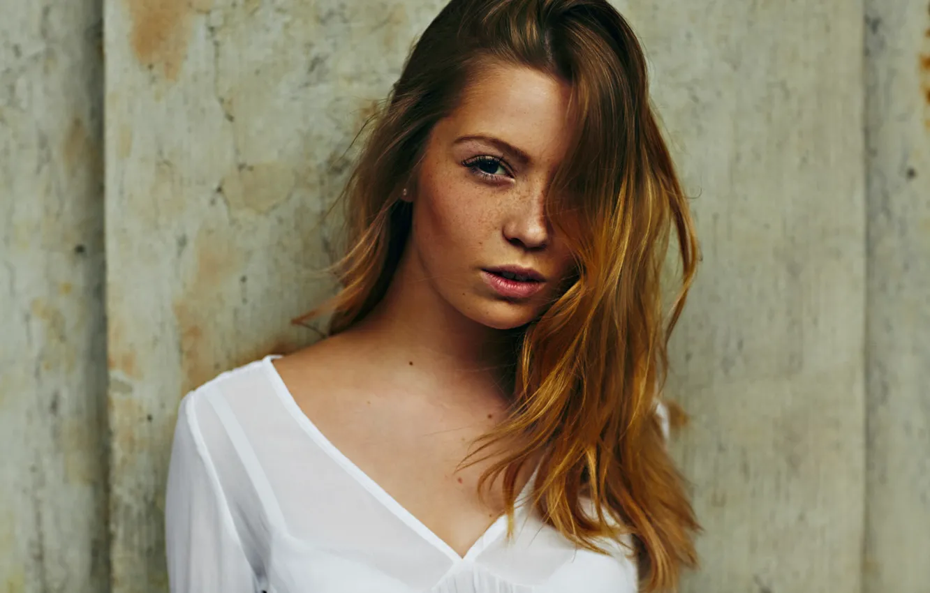 Фото обои взгляд, лицо, фон, волосы, красотка, Martin Strauss
