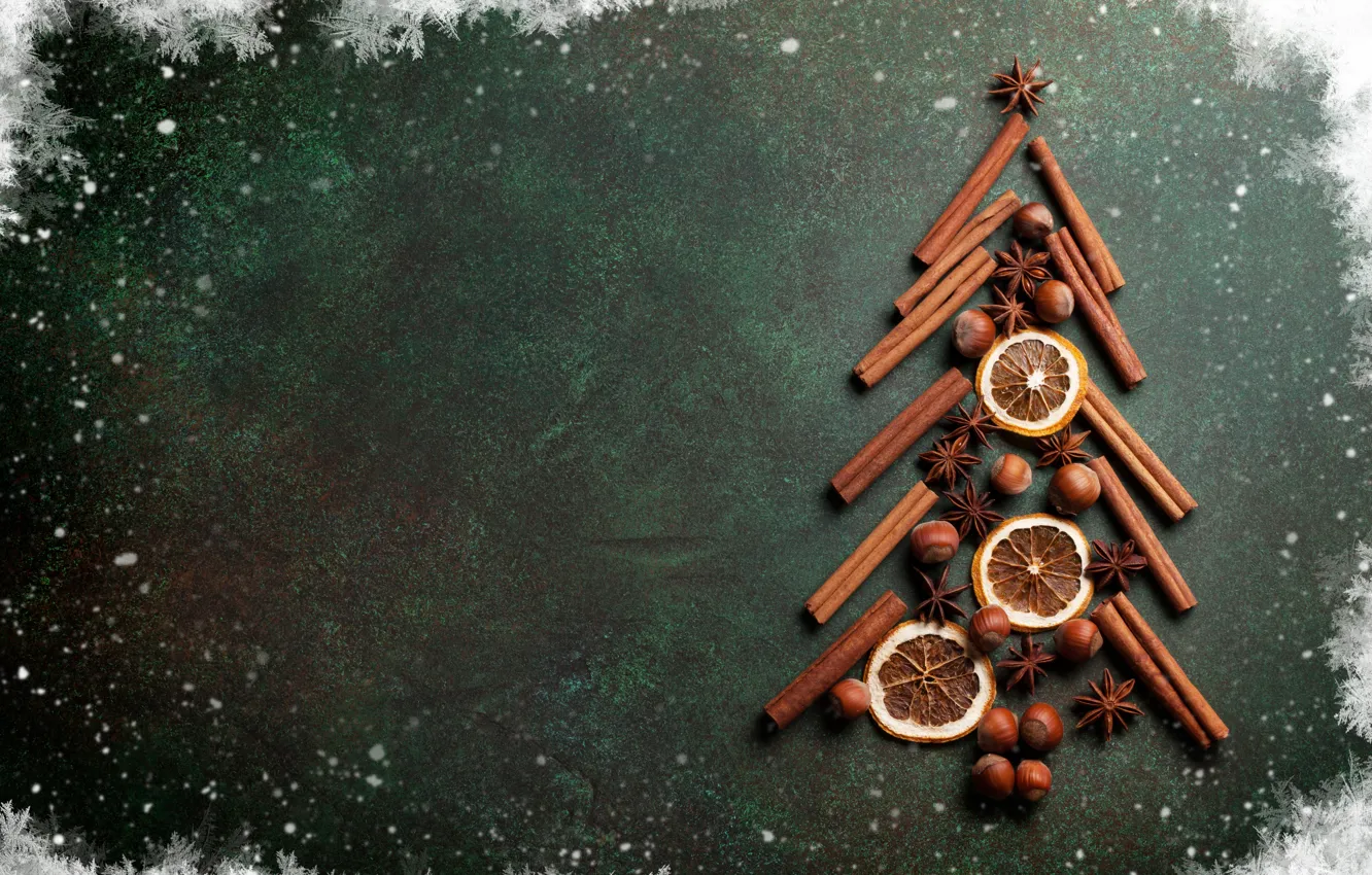 Фото обои украшения, снежинки, елка, палочки, Новый Год, Рождество, орехи, корица