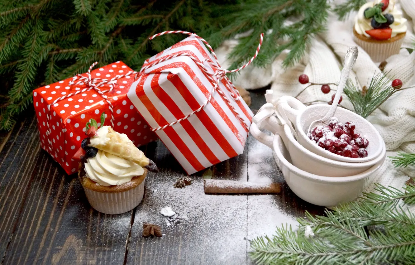 Фото обои ягоды, праздник, Рождество, подарки, Новый год, украшение, декор, кекс