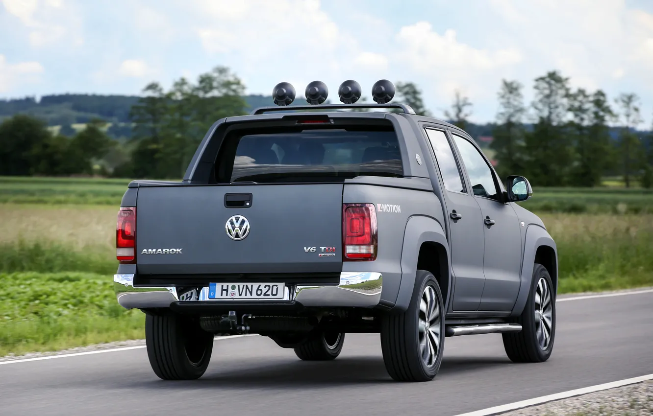 Фото обои Volkswagen, пикап, Amarok, Double Cab, на дороге, 2016, Aventura