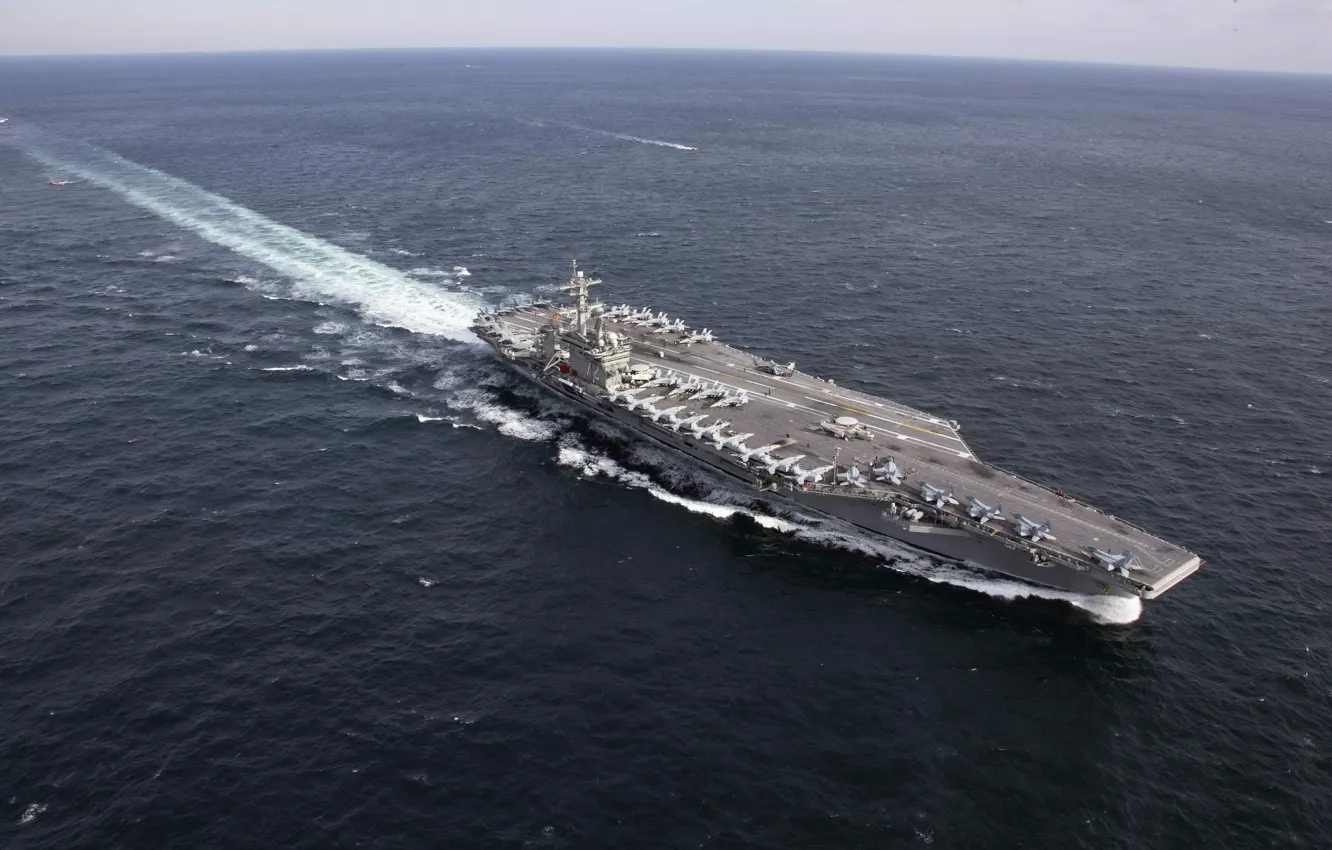 Фото обои USS Abraham Lincoln, Nimitz-class aircraft carrier, CVN 72