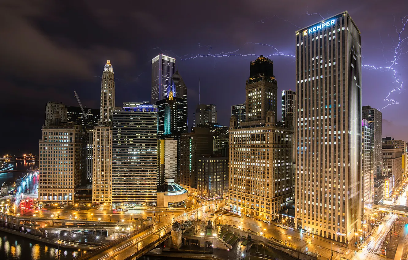 Фото обои небо, ночь, огни, молния, США, город Чикаго