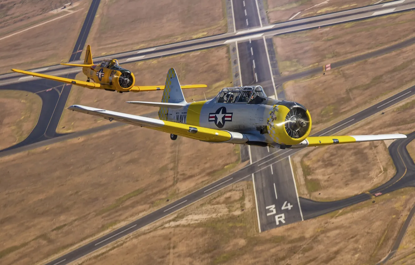 Фото обои полет, желтые, Самолеты, аэродром