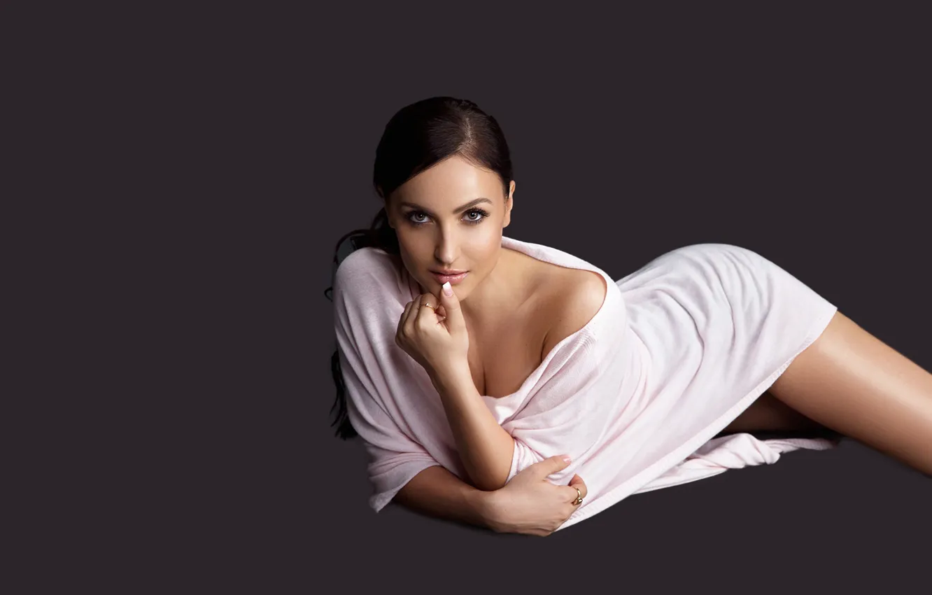 Фото обои girl, hot, sexy, eyes, smile, beautiful, figure, model
