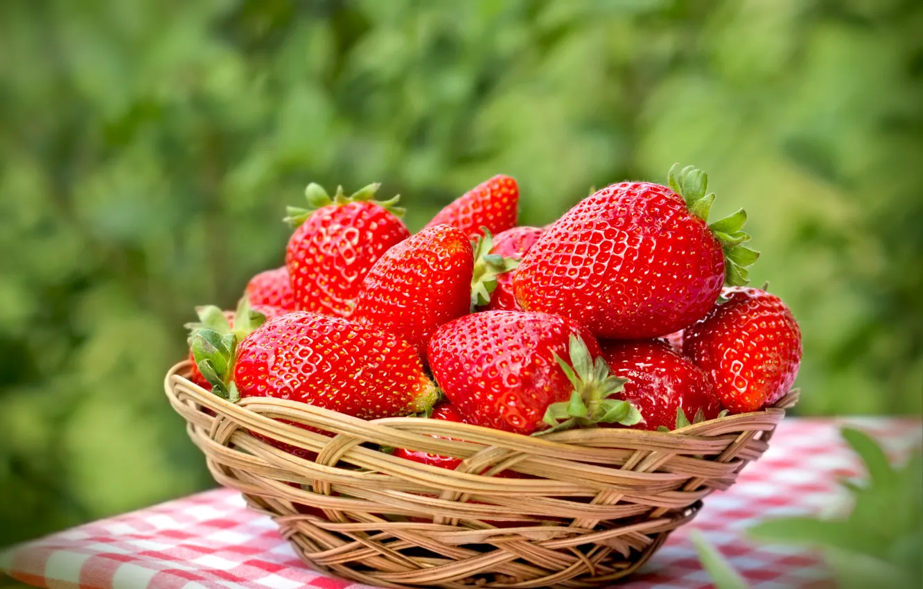 Фото обои ягоды, клубника, красные, корзинка, fresh, спелая, strawberry, berries