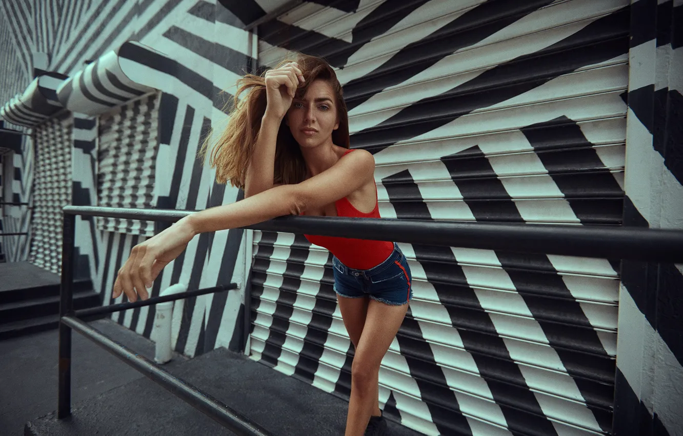 Фото обои girl, hot, sexy, eyes, smile, beautiful, figure, model