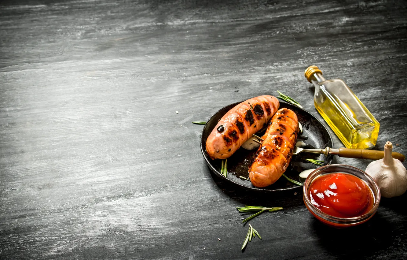 Фото обои стол, еда, соус, специи, колбаски, Spices, гриль, Sausages