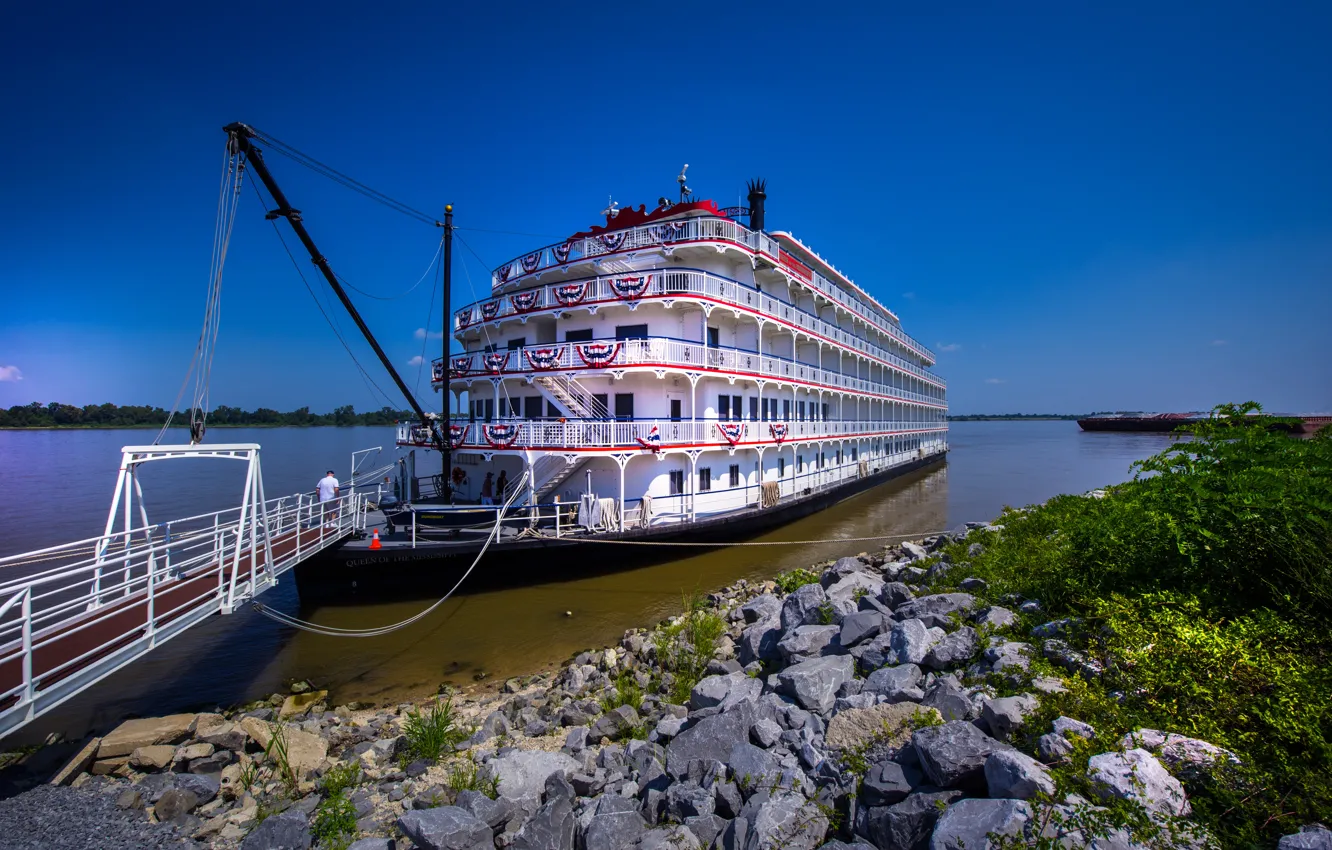 Фото обои камни, берег, пароход, трап, Mississippi River, река Миссисипи, Queen of the Mississippi