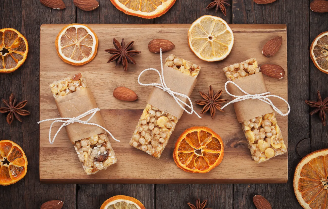 Фото обои апельсин, печенье, орехи, пряности, анис, разделочная доска