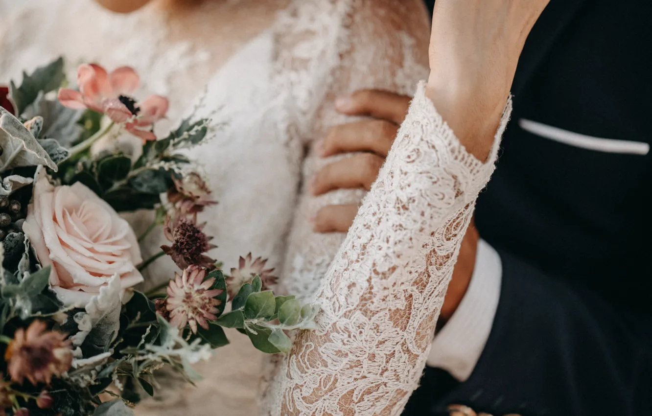 Фото обои цветы, белое, платье, кружева, рукав, свадебный букет