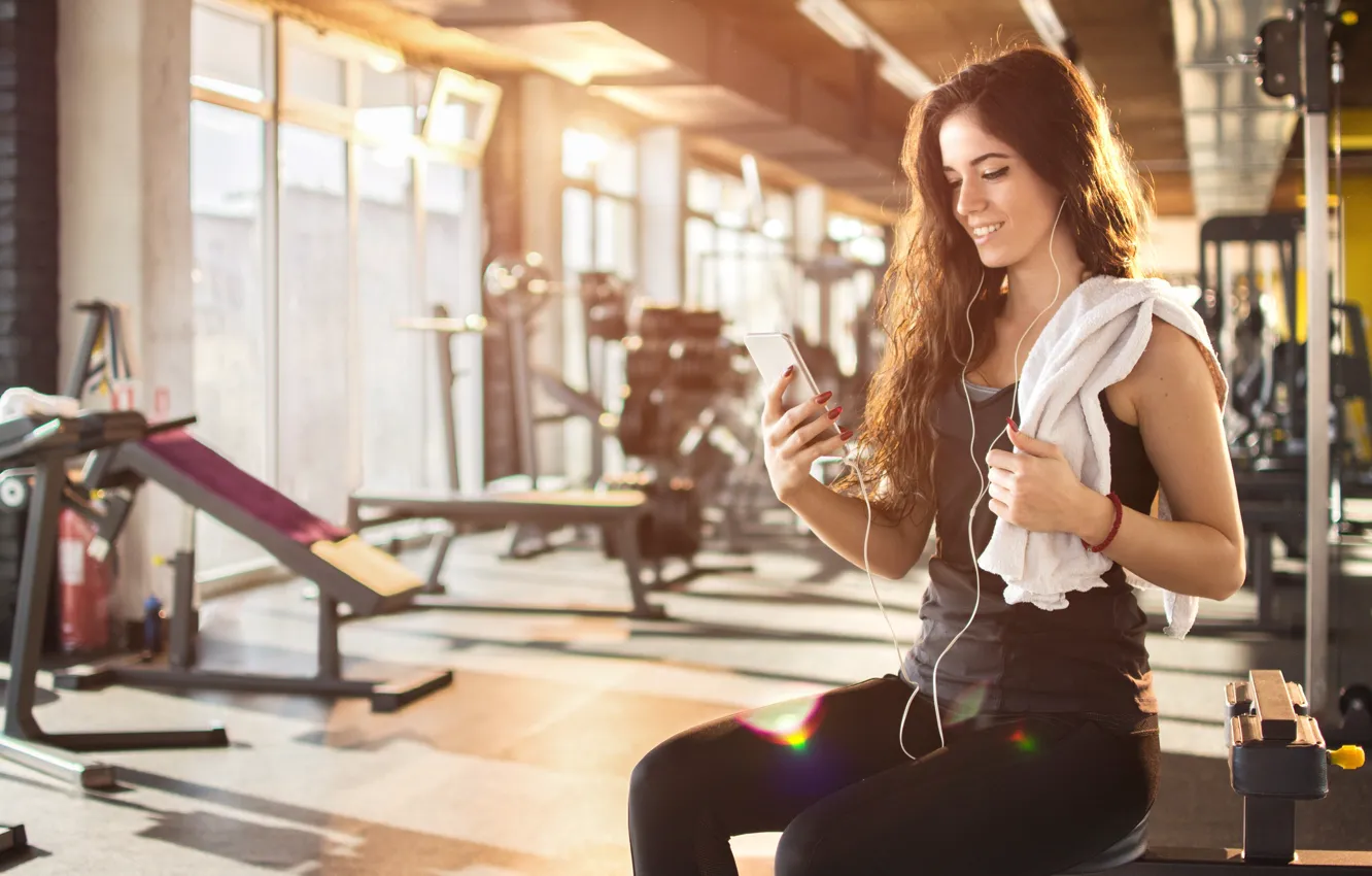 Фото обои woman, gym, cellphone, smile...