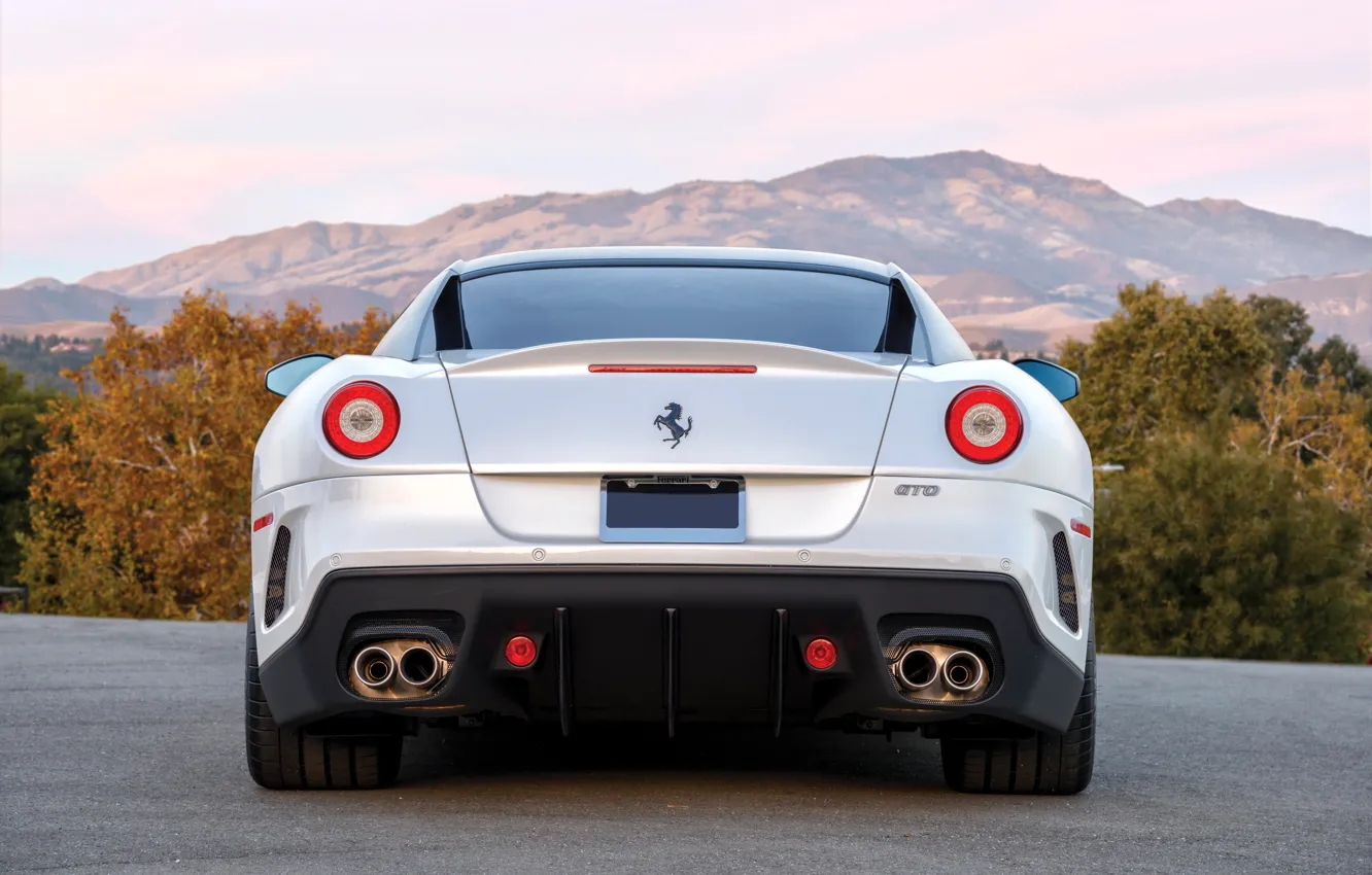 Фото обои Ferrari, 599, Ferrari 599 GTO, rear view