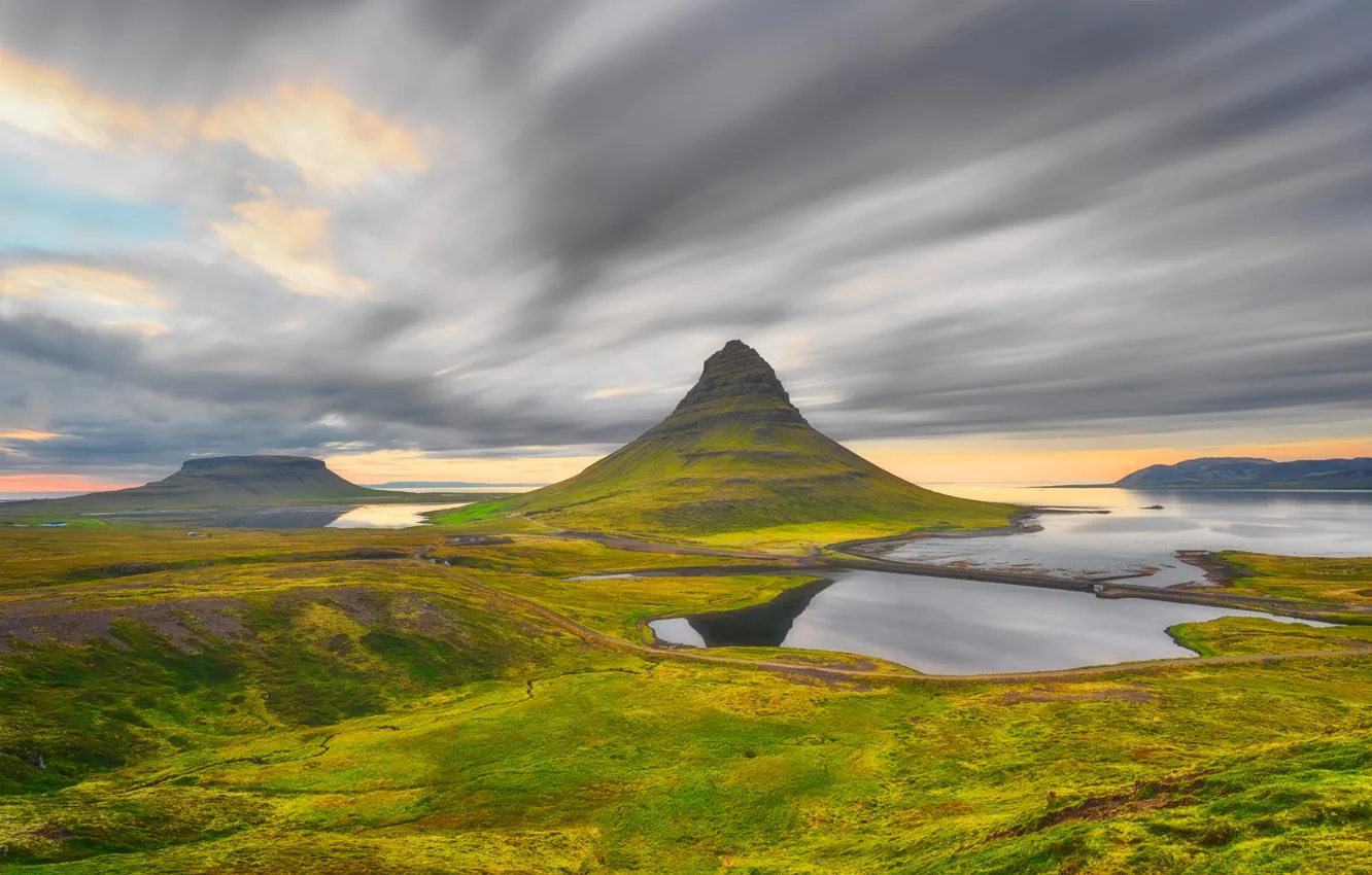Фото обои небо, облака, гора, горизонт, залив, Исландия, Kirkjufell