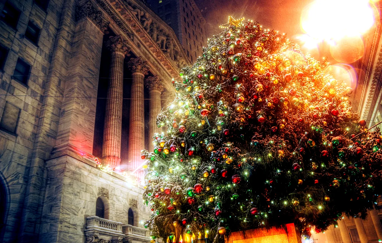 Фото обои украшения, огни, праздник, здание, елка, новый год, рождество, света