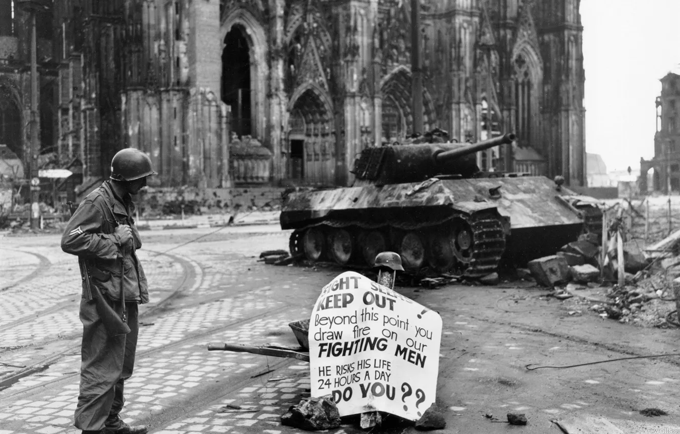 Фото обои надпись, война, плакат, солдат, танк, руины