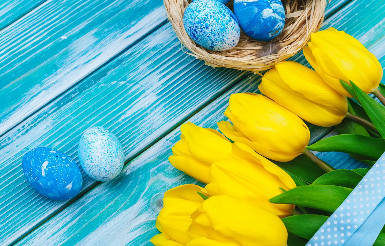 Фото обои цветы, яйца, весна, colorful, Пасха, тюльпаны, happy, yellow