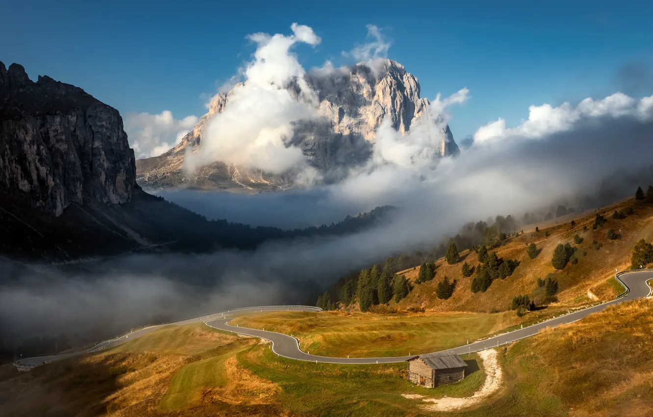 Фото обои дорога, облака, пейзаж, горы, природа, дом, Альпы, Александр Безмолитвенный