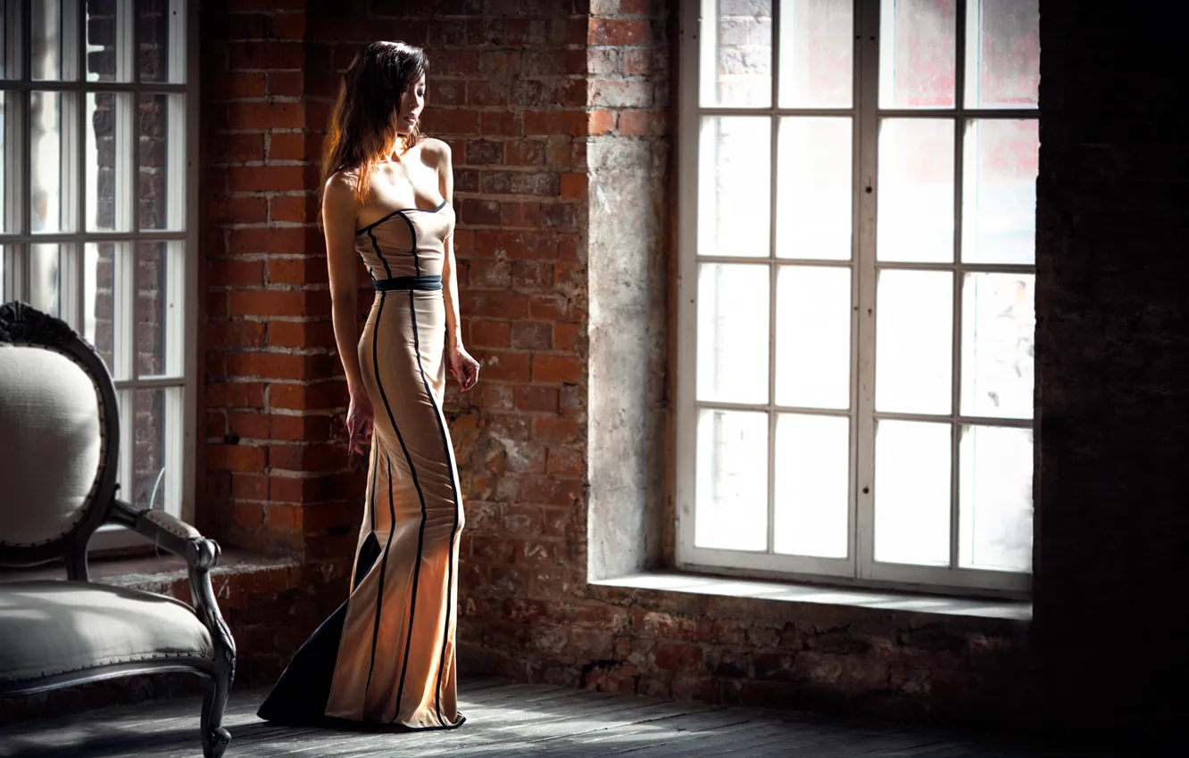 Фото обои девушка, платье, окно, Karina Guryeva