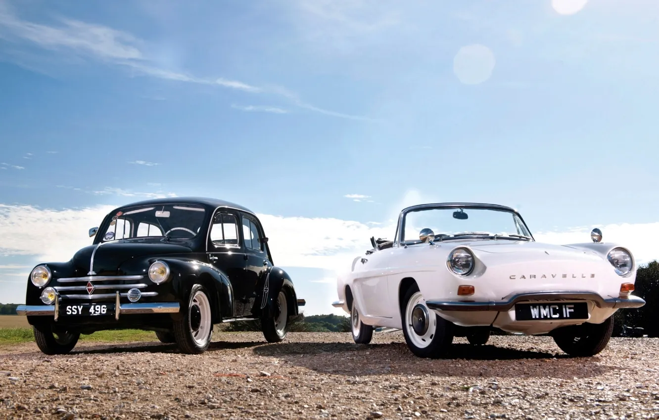 Фото обои белый, небо, чёрный, Ford, Форд, Renault, Рено, классика