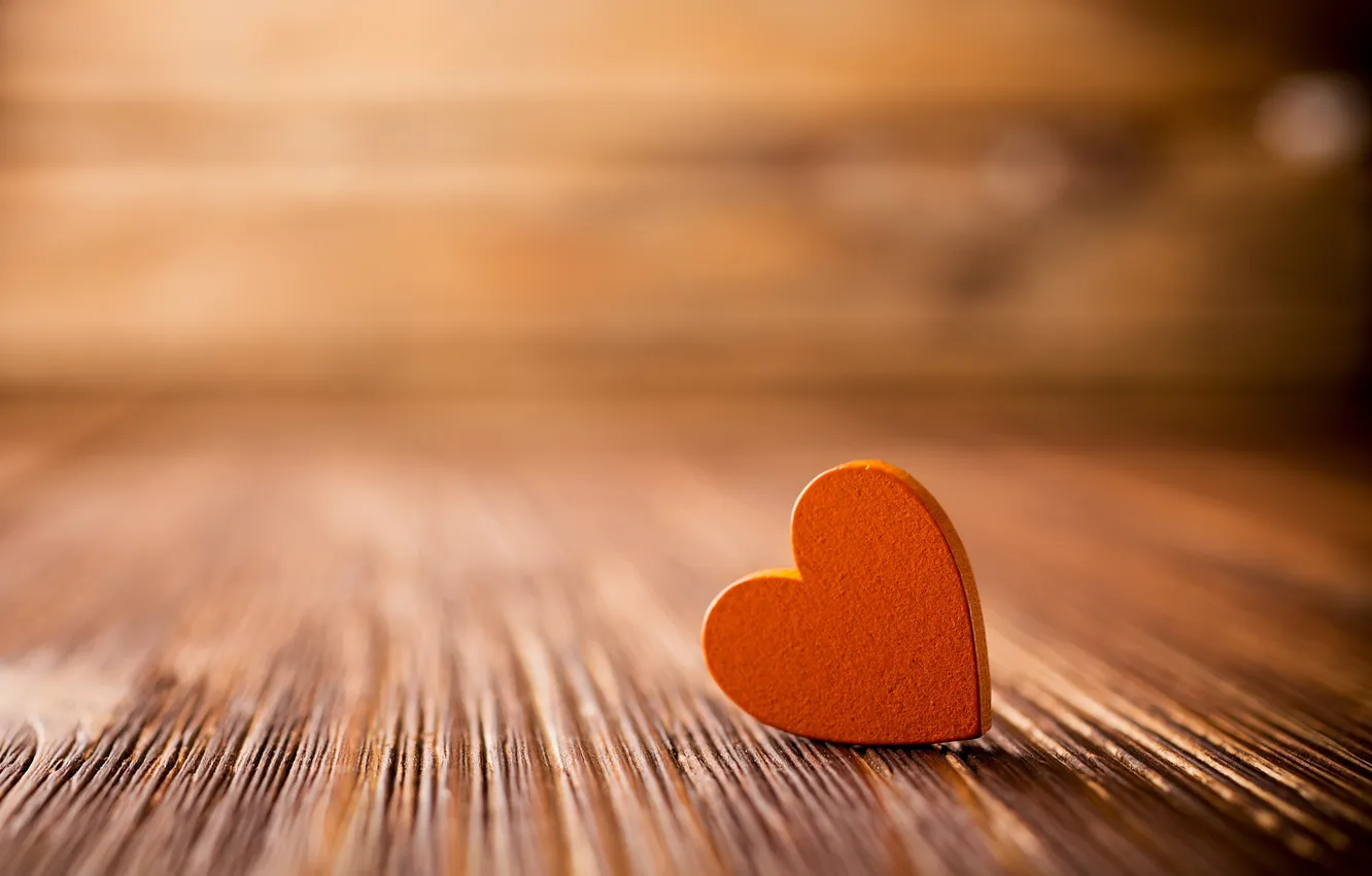 Фото обои макро, стол, дерево, сердце, коричневое, сердечко, оранжевое