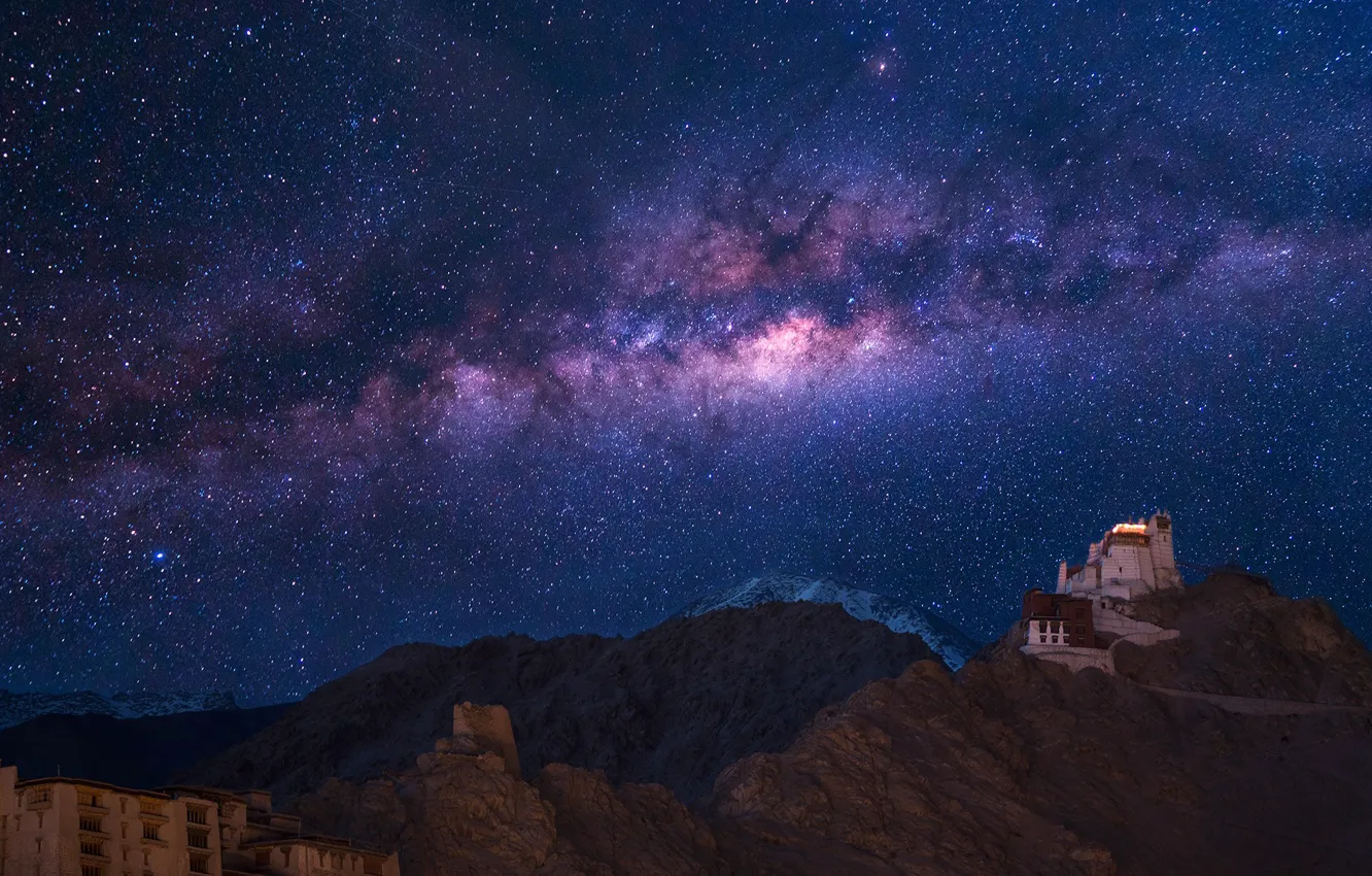 Фото обои звезды, ночь, Млечный Путь, монастырь, Намгьял Цемо, Джамму и Кашмир. Индия, княжество Ладакх