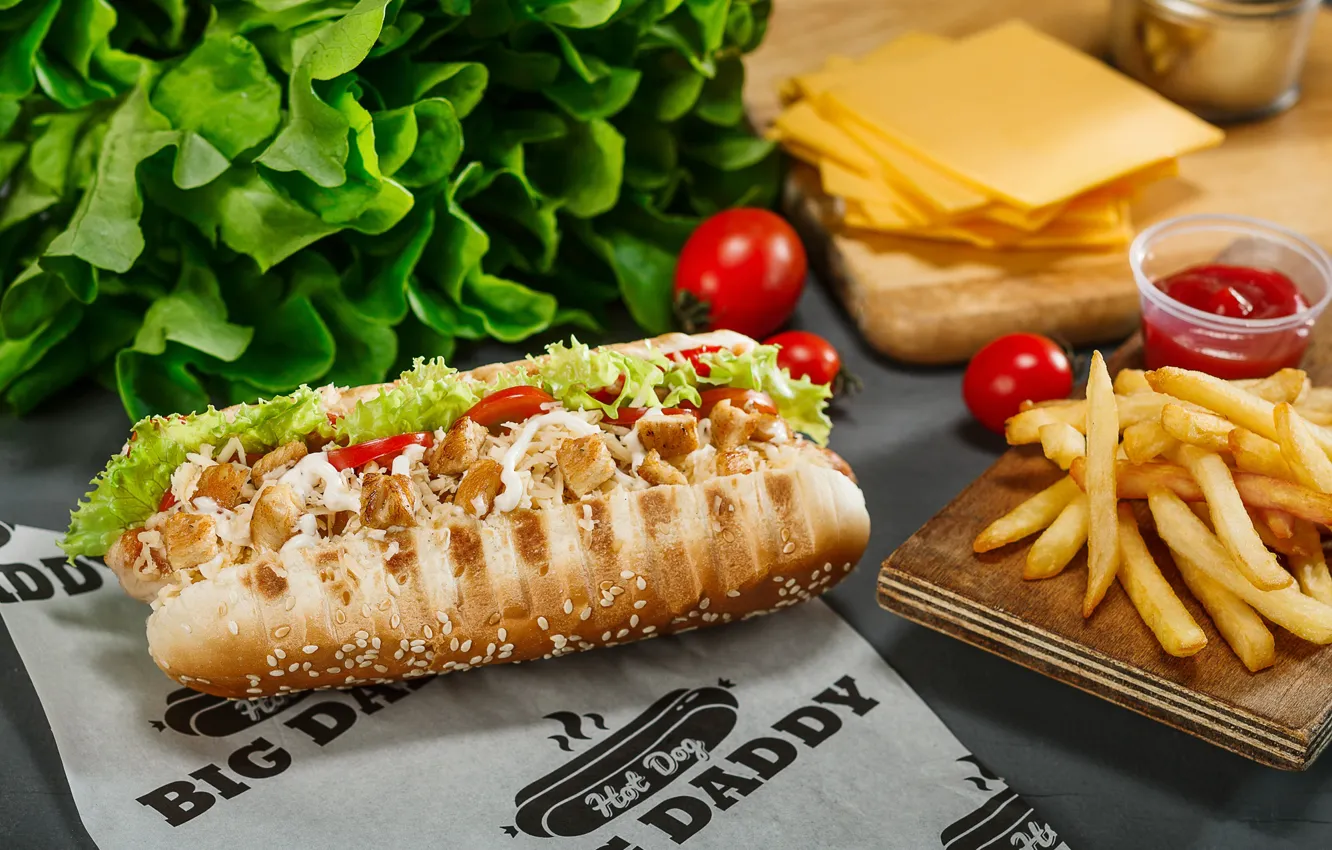 Фото обои зелень, помидор, сэндвич, картофель фри