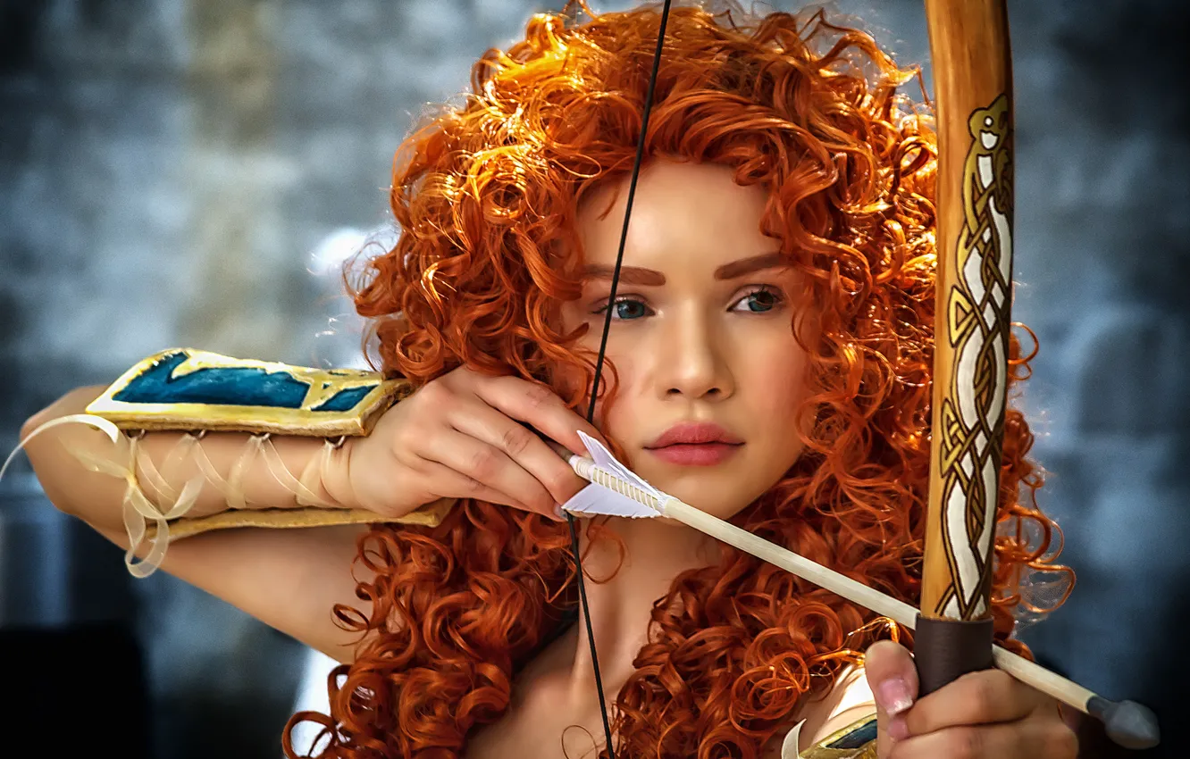 Фото обои девушка, стиль, волосы, лук, лучница, стрела, рыжая, кудри