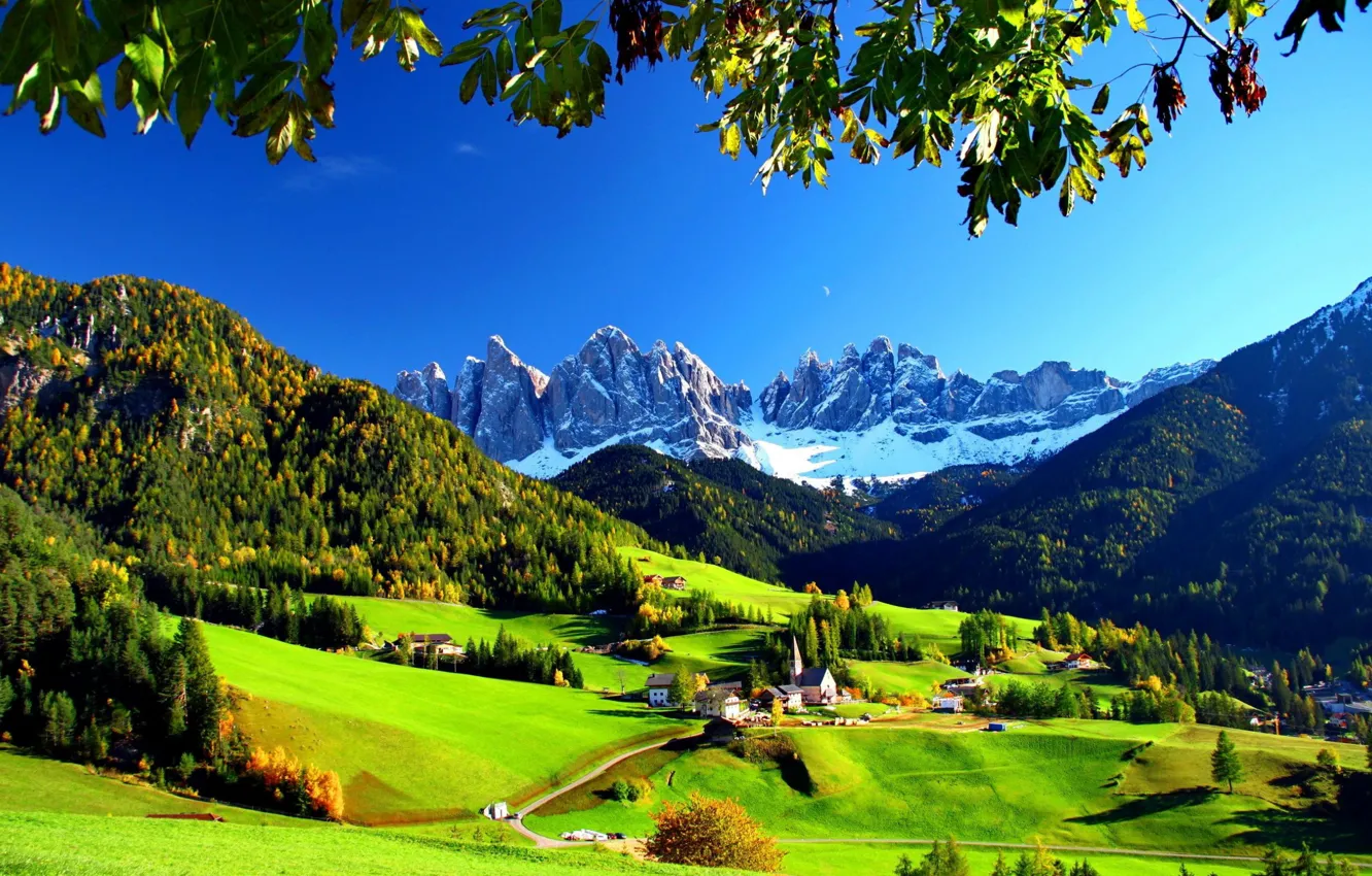 Фото обои Green, Mountains, Small Houses