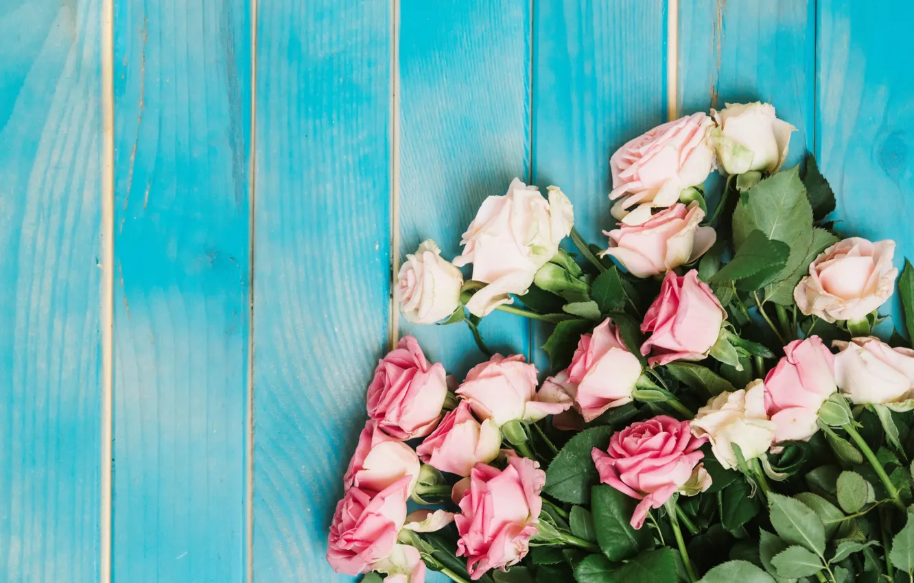 Фото обои цветы, розы, розовые, бутоны, fresh, wood, pink, flowers