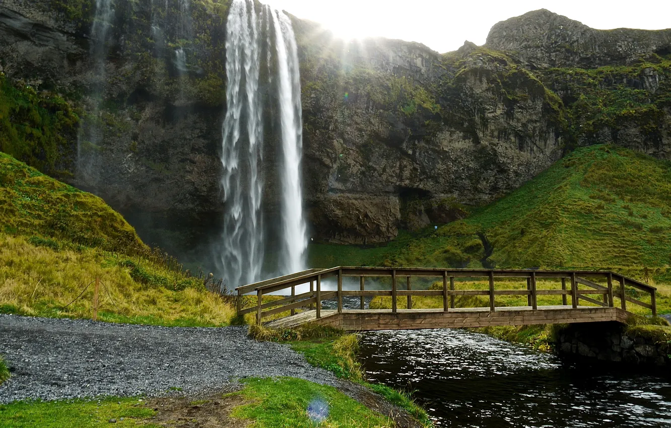 Фото обои мост, скала, ручей, водопад, Исландия, тропинка, Seljalandsfoss waterfall