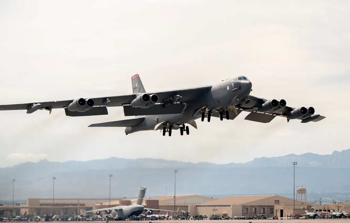 Фото обои ВВС США, Boeing B-52 Stratofortress, американский стратегический бомбардировщик