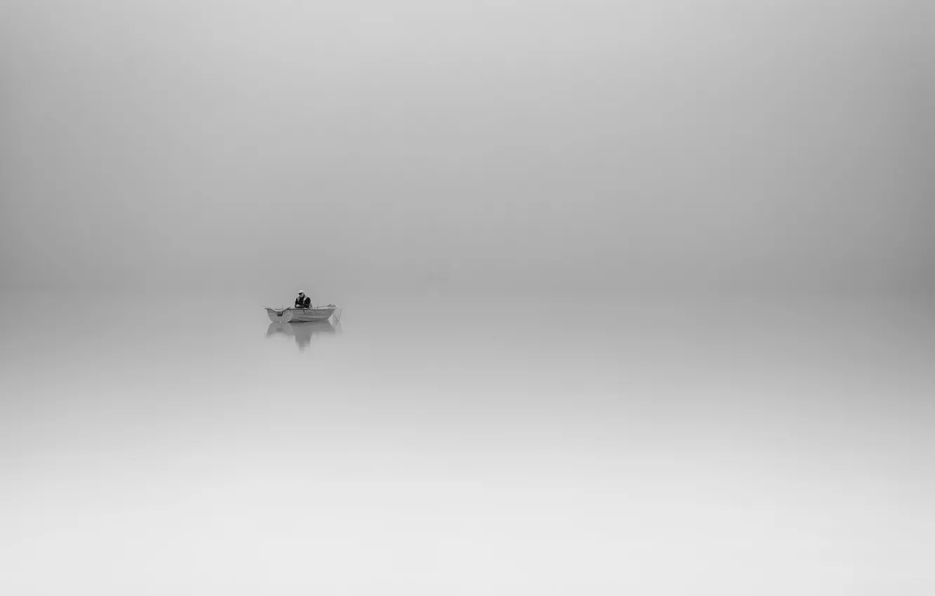 Фото обои туман, лодка, рыбак, fog, boat, fisherman, foggy morning, туман утром