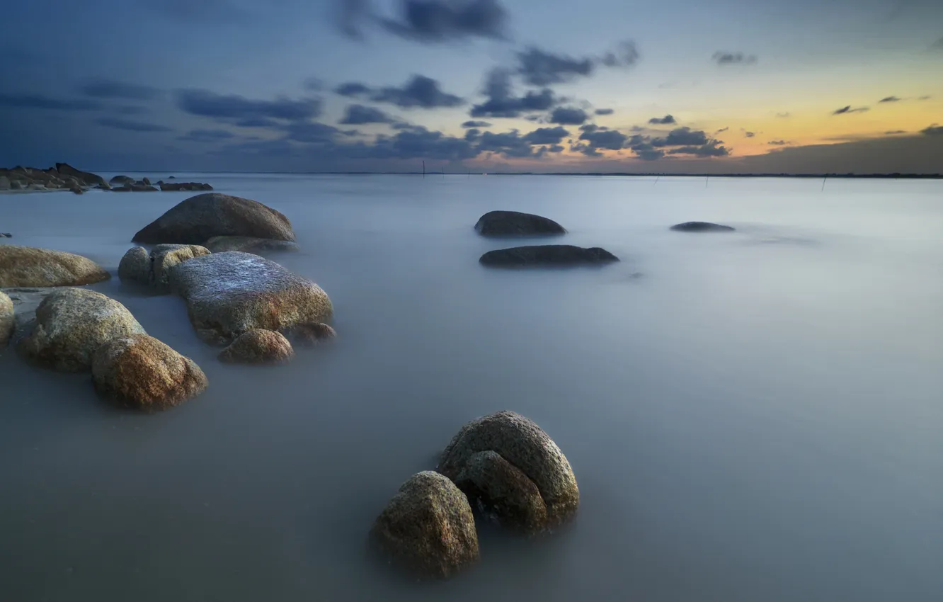Фото обои море, закат, камни, залив