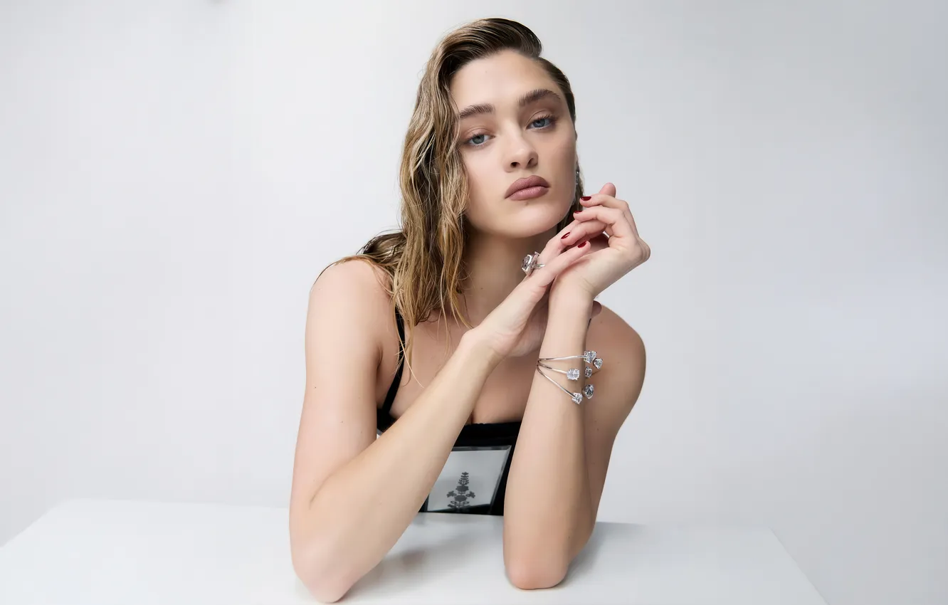 Фото обои взгляд, поза, макияж, актриса, Lizzy Greene, Лиззи Грин