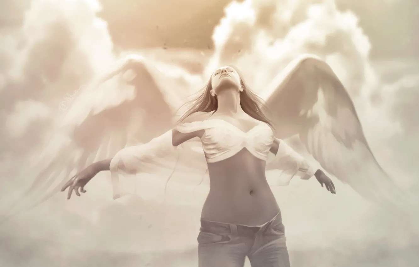 Фото обои девушка, облака, крылья, джинсы, ангел