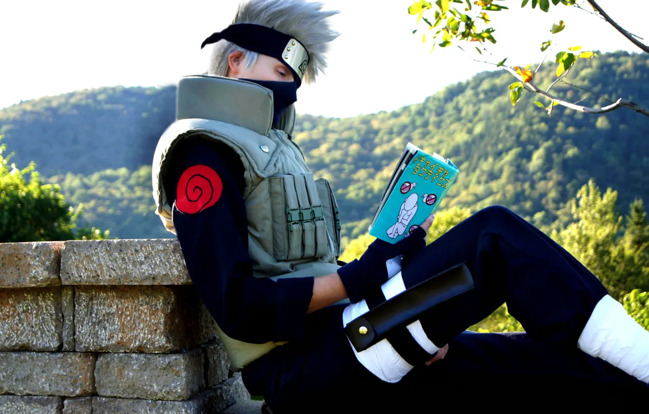 Фото обои книга, naruto, читает, cosplay, sensei Kakashi