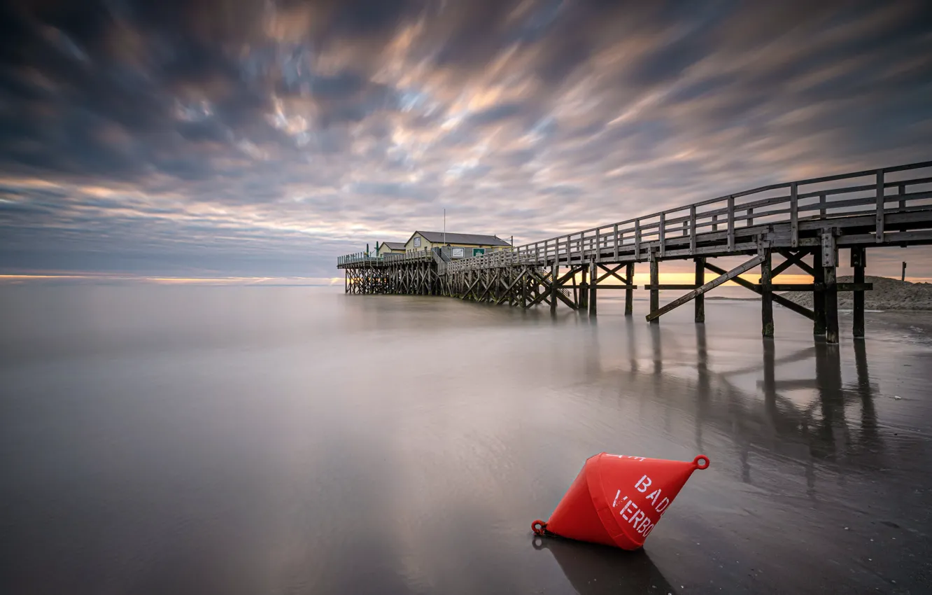 Фото обои море, мост, берег, буй