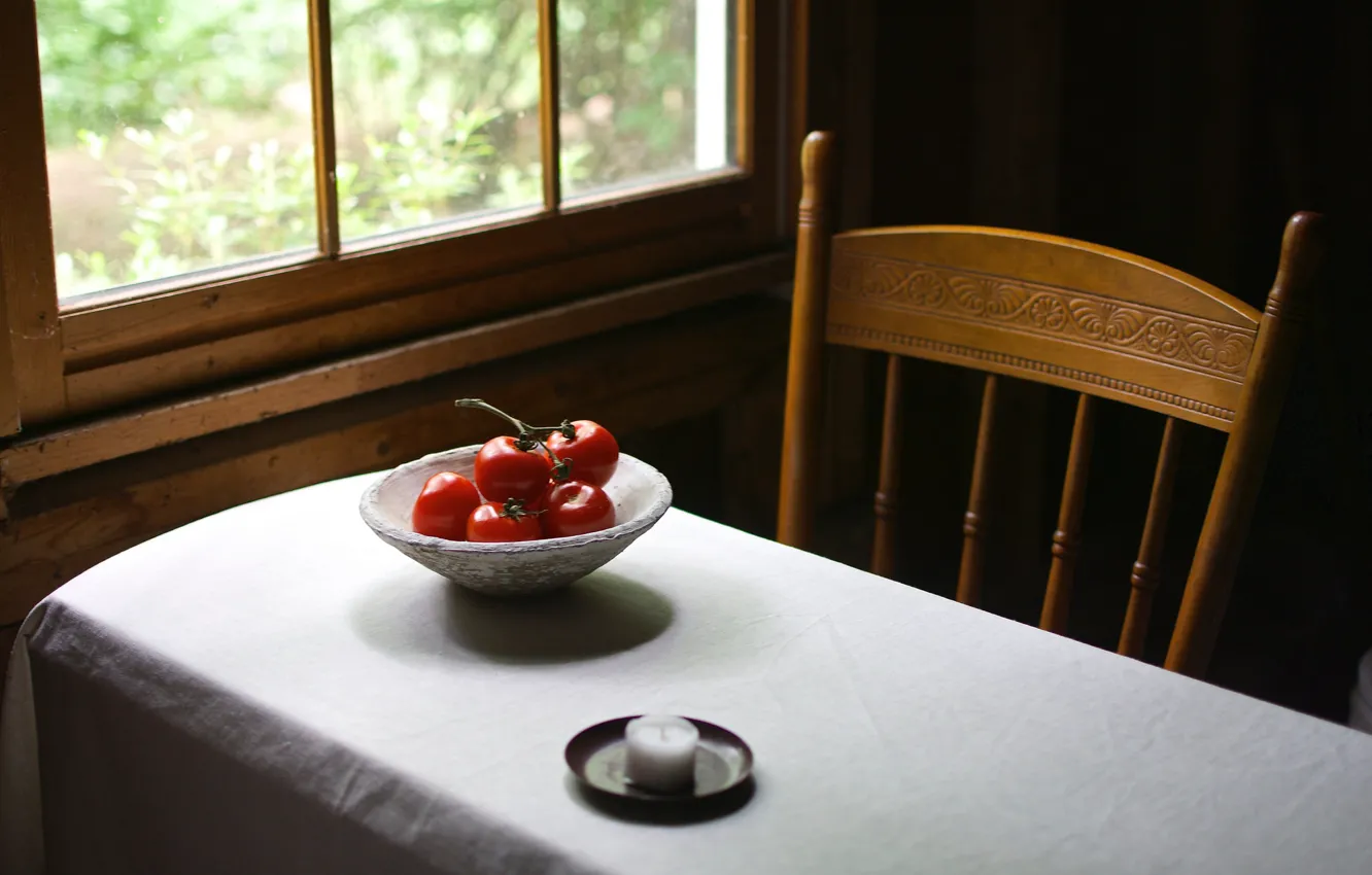 Фото обои стол, окно, помидоры