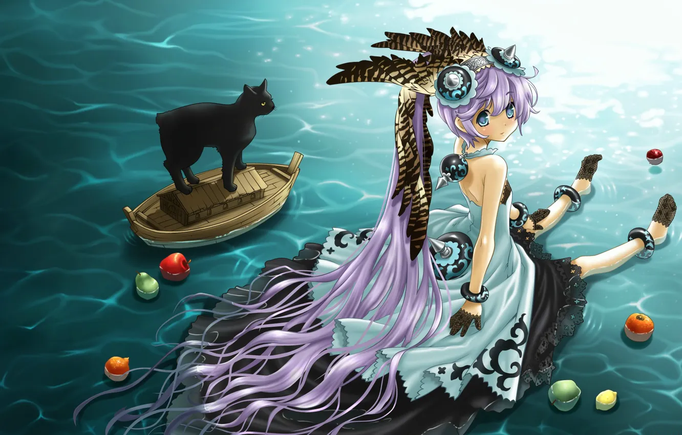 Фото обои перья, девочка, фрукты, длинные волосы, головной убор, сидит в воде, чёрный кот, вполоборота