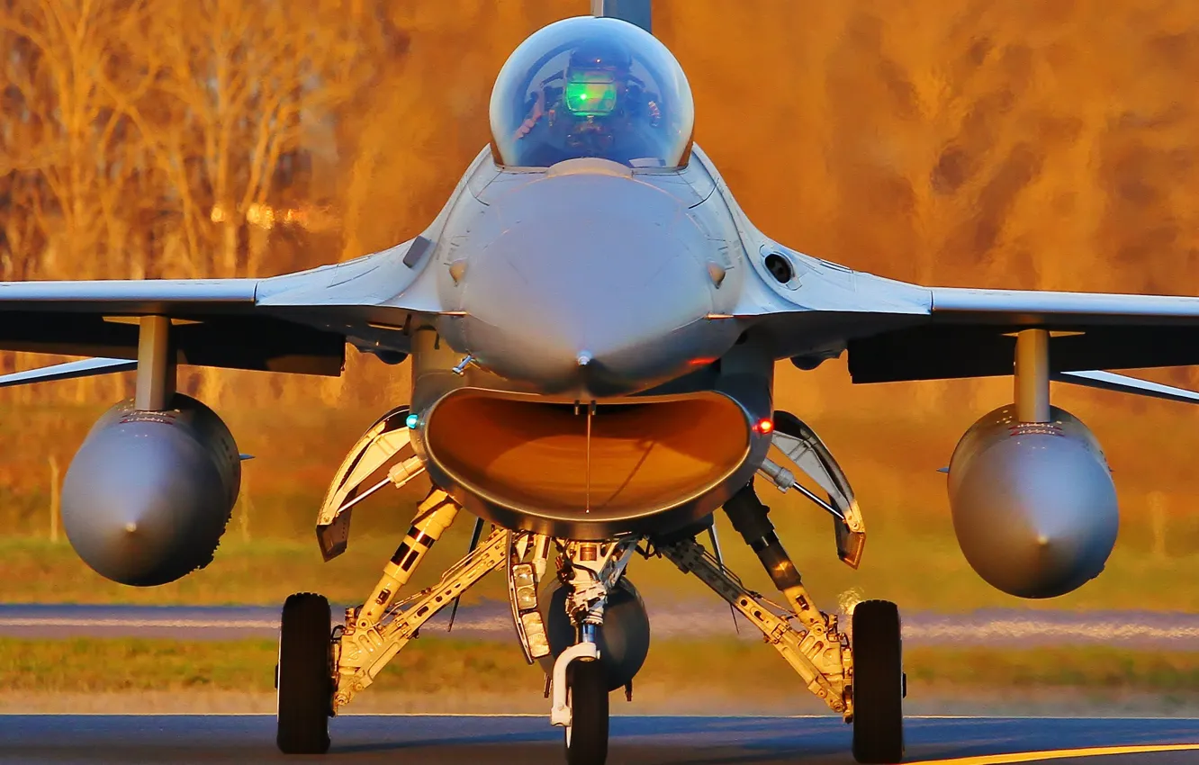 Фото обои истребитель, аэродром, Fighting Falcon, F-16C, «Файтинг Фалкон»