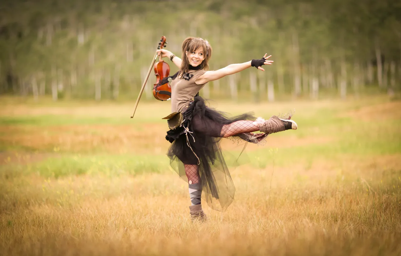 Фото обои поляна, скрипка, violin, Линдси Стирлинг, Lindsey Stirling