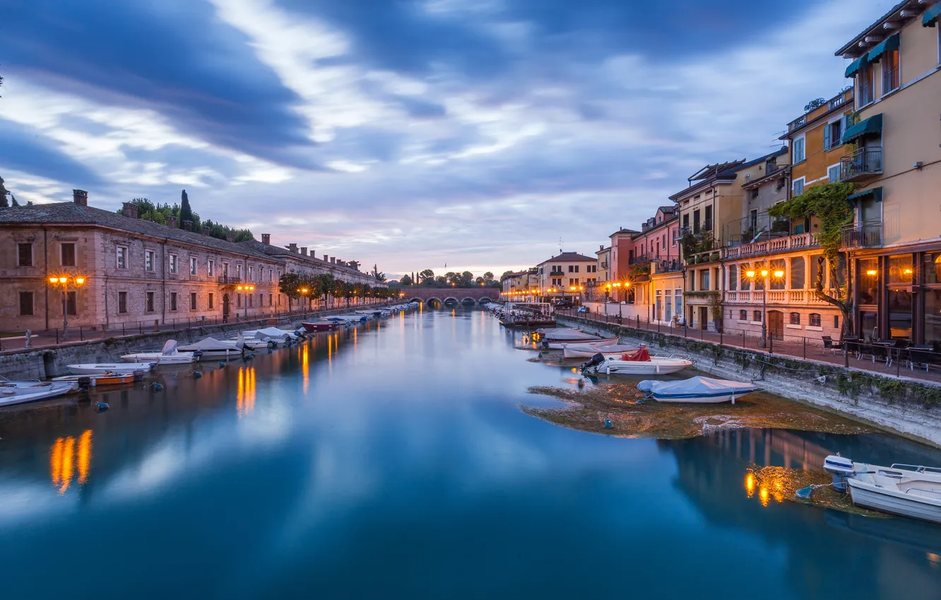 Фото обои light, lake, italy, luxury, lamps, harbor, lago, lazise