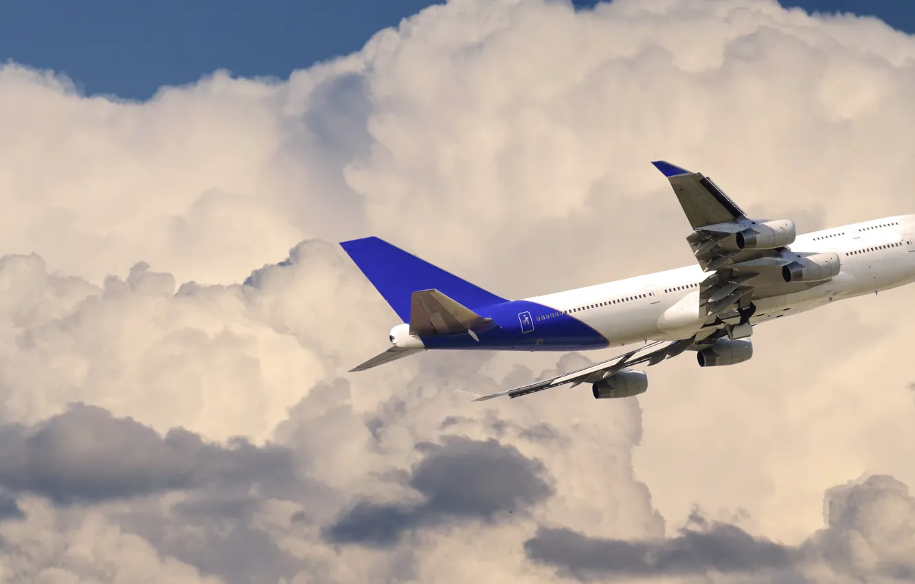 Фото обои Небо, Облака, Самолет, Лайнер, Полет, Авиалайнер, Boeing 747, Боинг 747