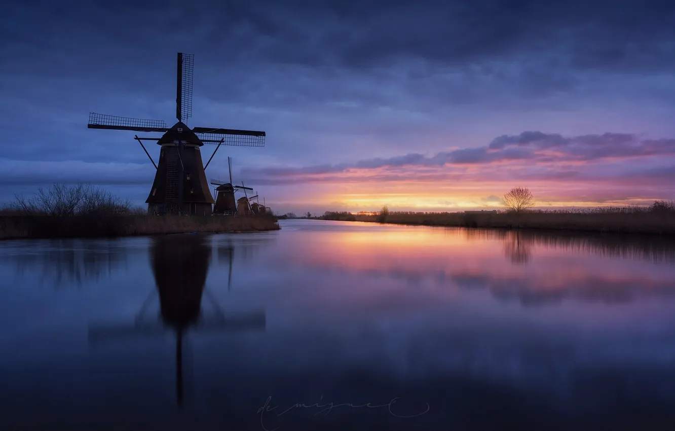 Фото обои небо, вода, облака, вечер, канал, Нидерланды, ветряные мельницы
