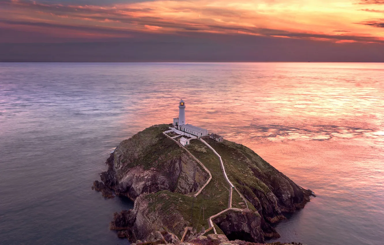 Фото обои Sunset, Wales, Anglesey, South Stack Lighthouse
