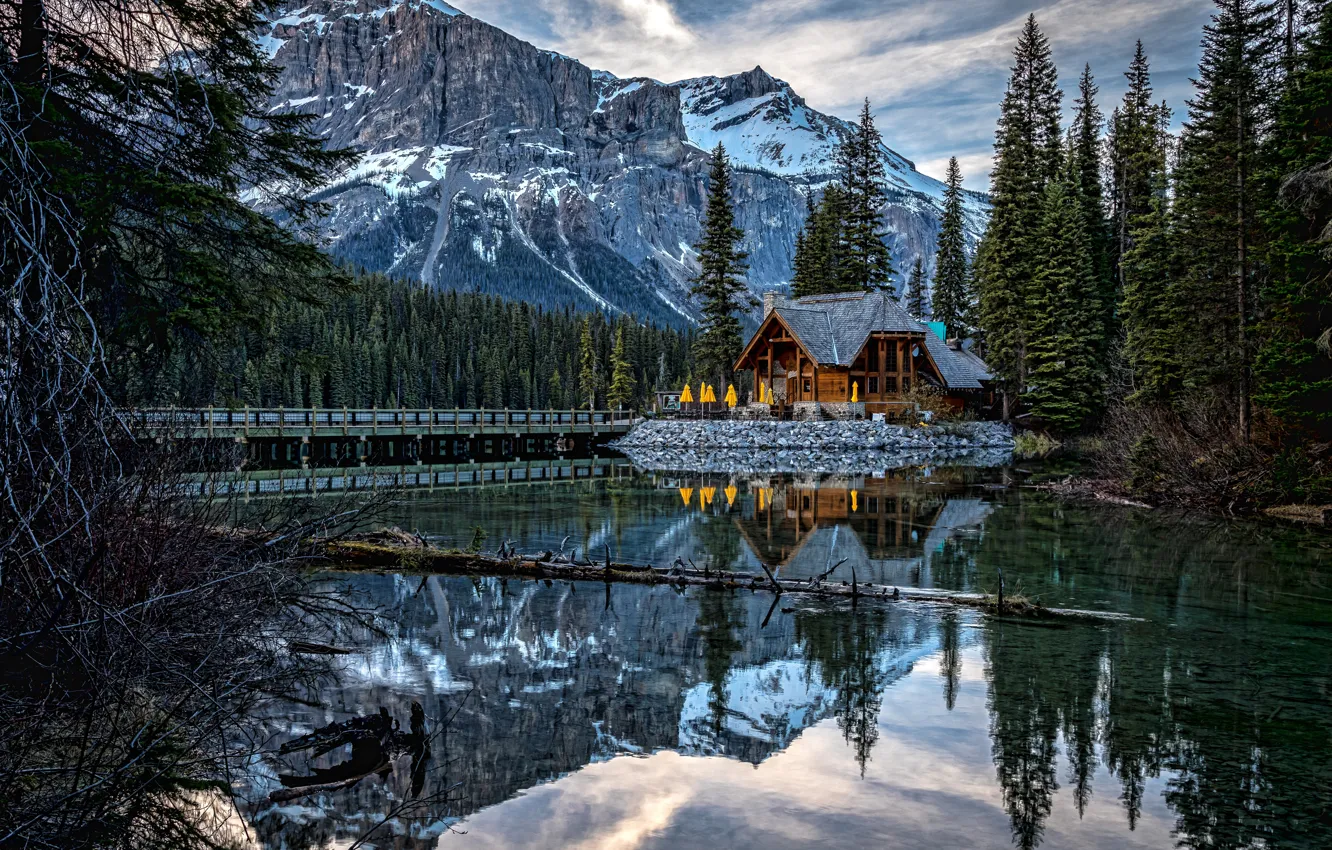 Фото обои лес, горы, озеро, отражение, Канада, домик, Canada, British Columbia
