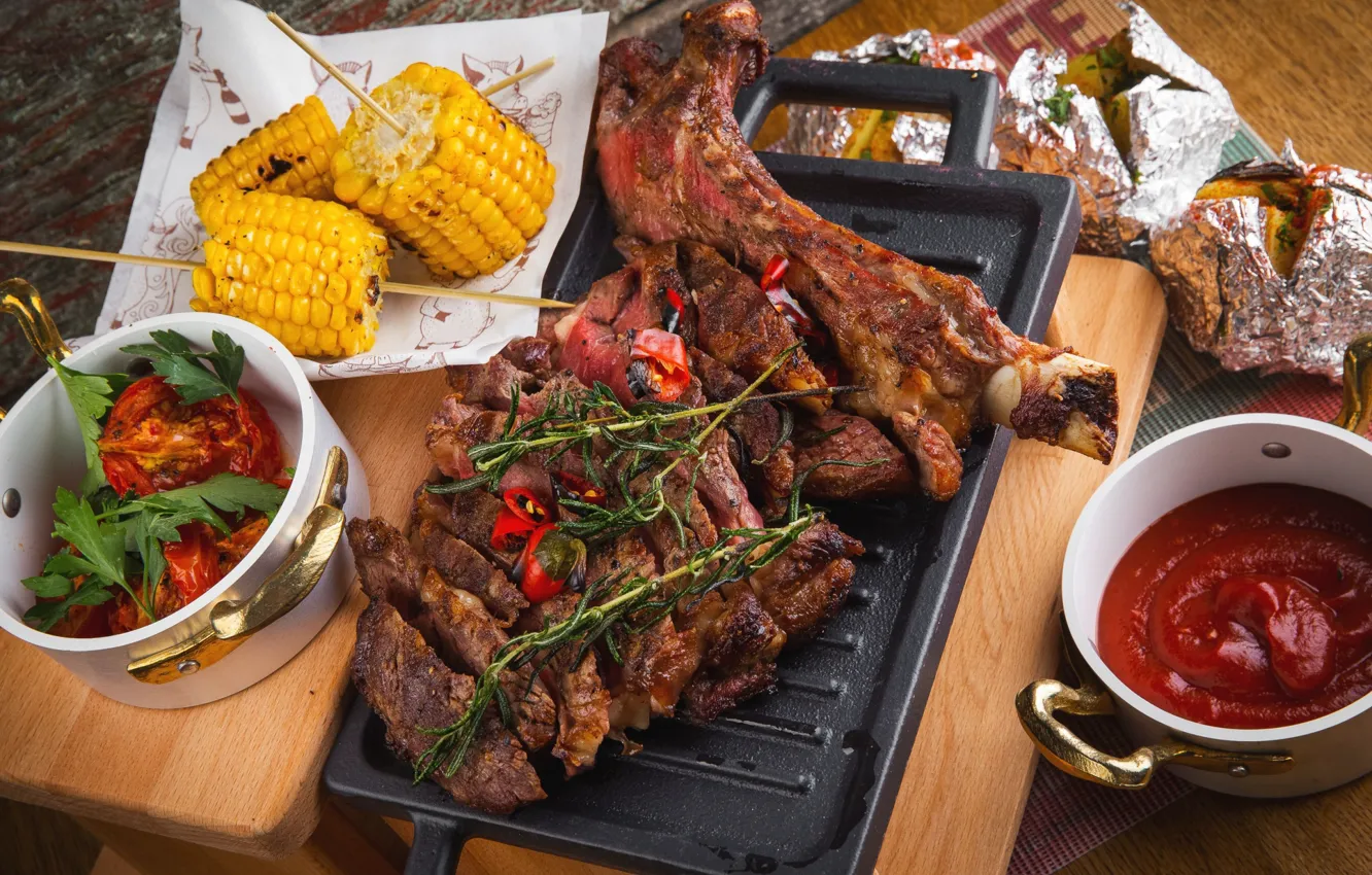 Фото обои кукуруза, мясо, соус, специи